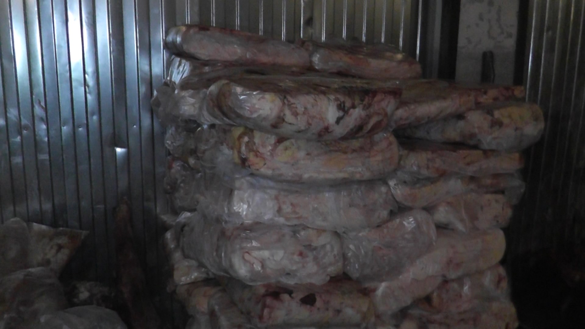 В Брянской области сомнительное мясо под известной маркой продавали четыре месяца