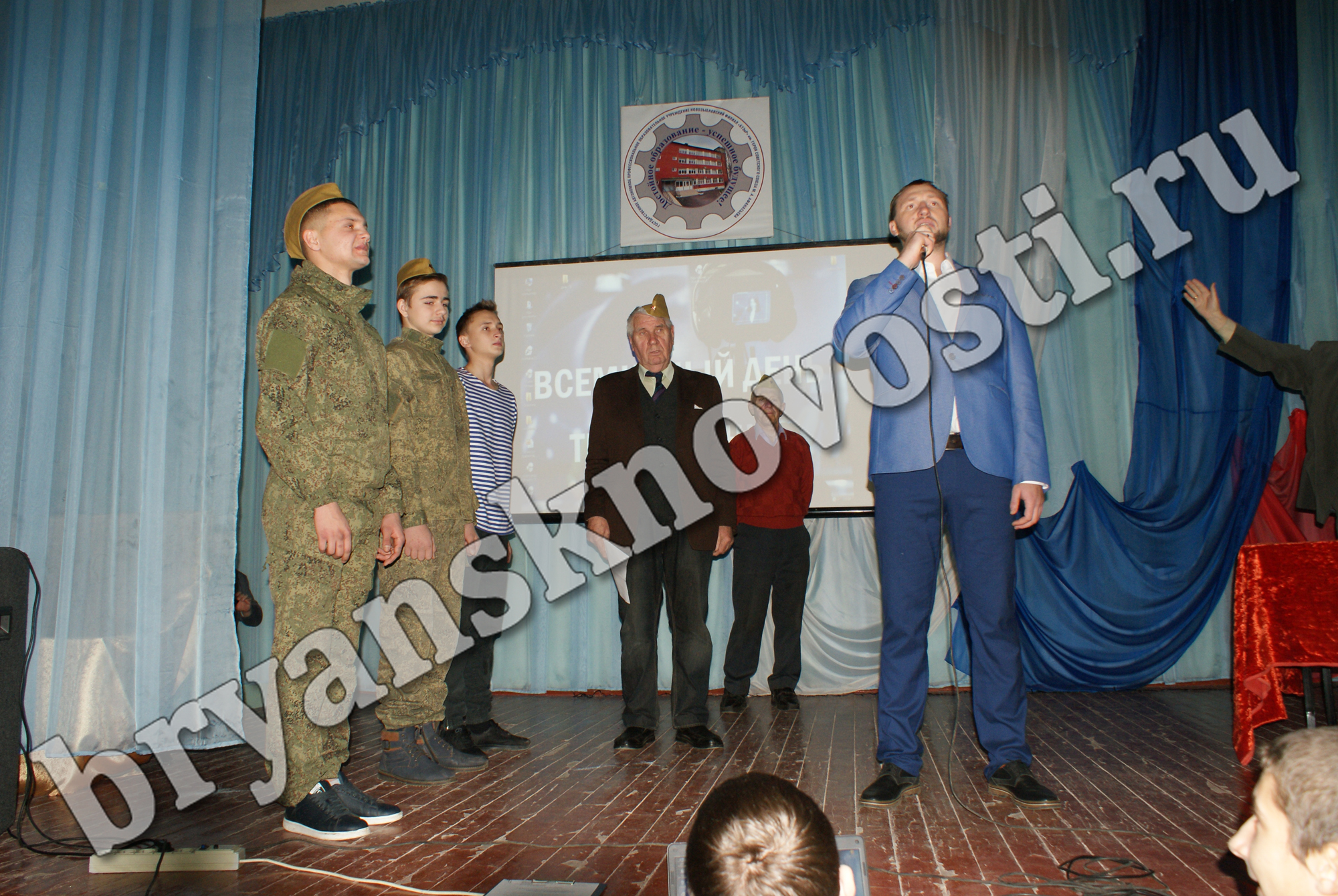 В Новозыбкове организовали свою «Песню года»