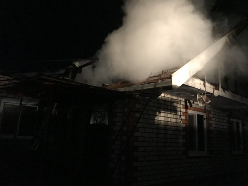 В Стародубском районе сгорел двухквартирный дом