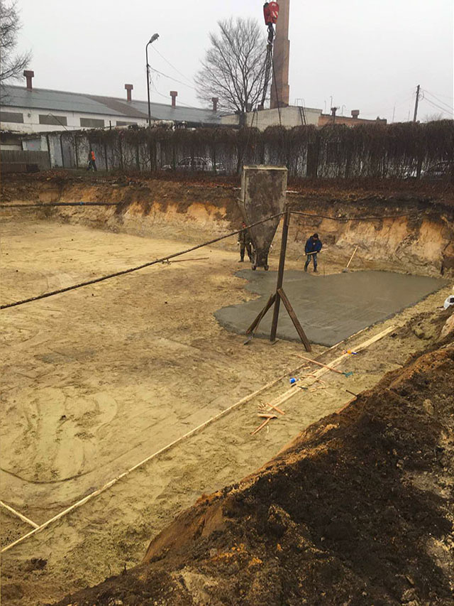 В Фокинском районе Брянска начали строить 25-метровый бассейн