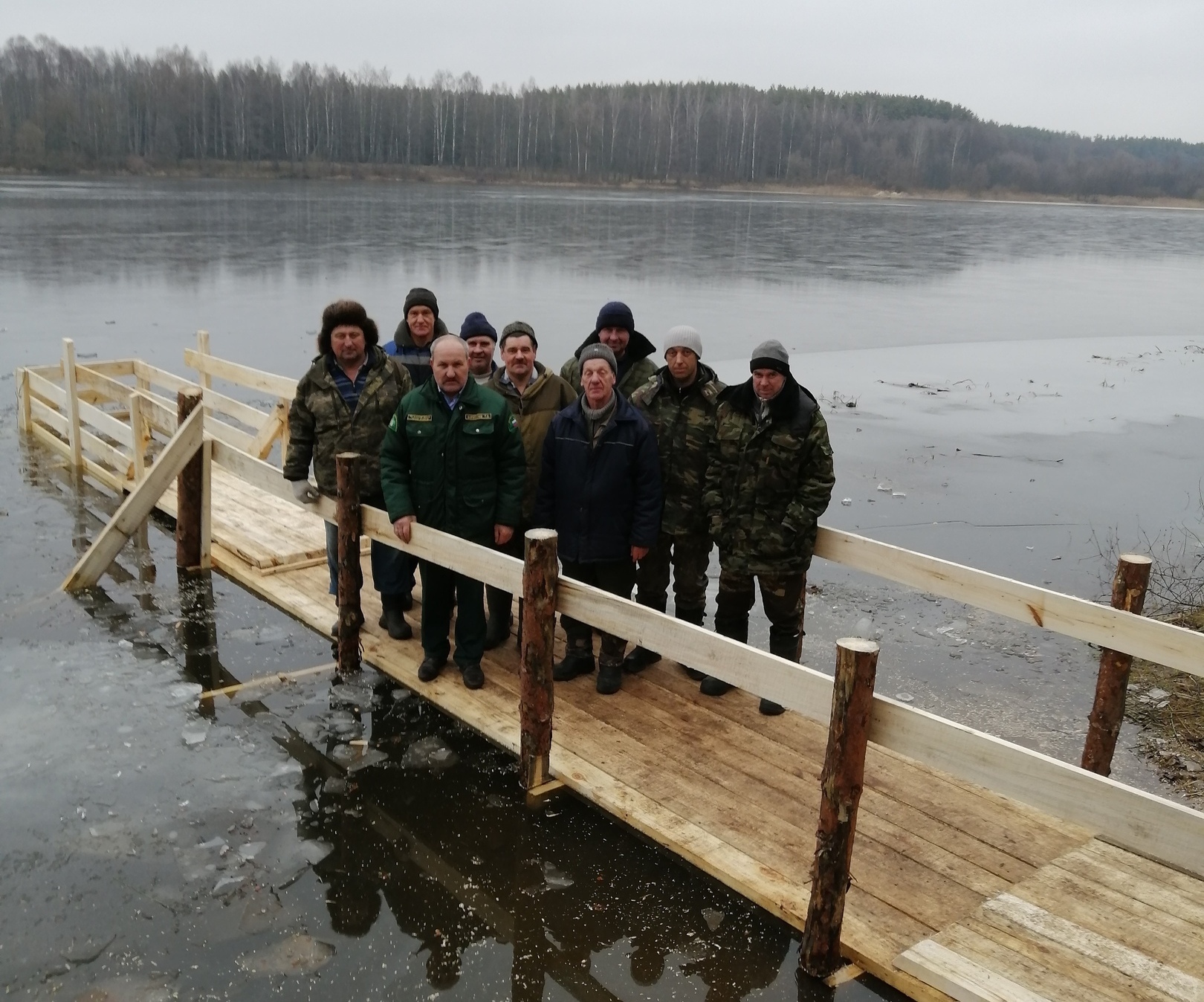 В Унече на озере Новое построили купель к Крещению