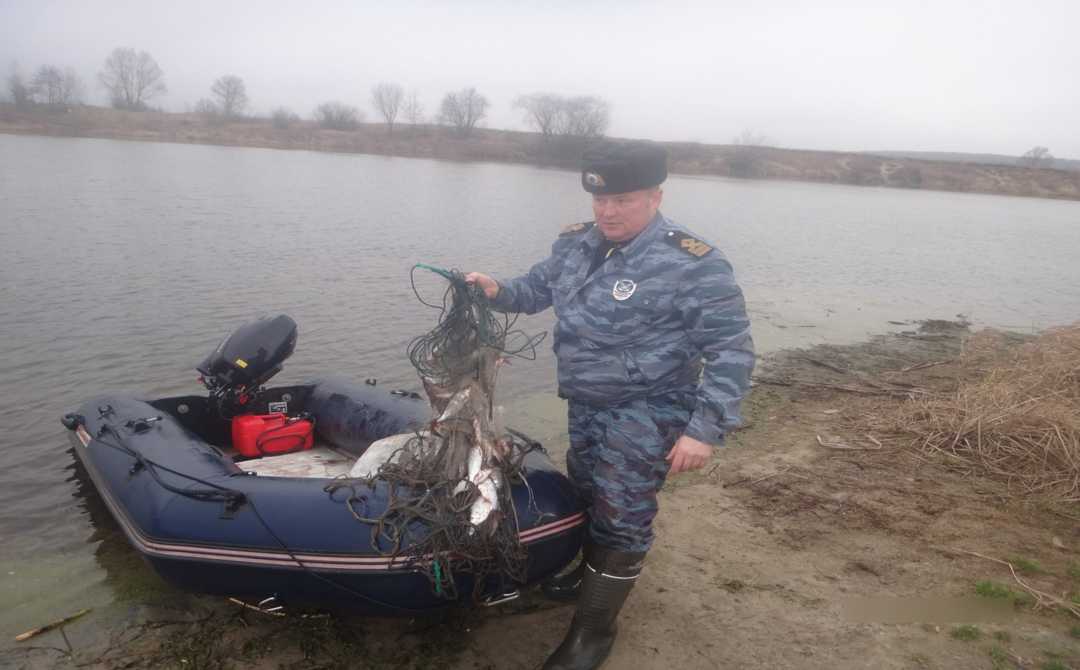 На реках Брянской области поймали 8 браконьеров