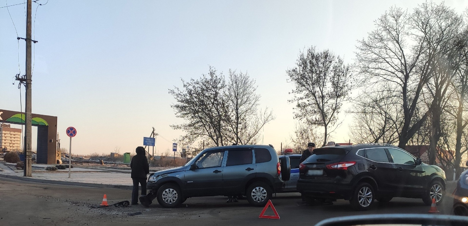 В ДТП около «Мегаполис-Парка» в Брянске один из авто остался без бампера