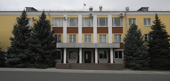 Более 50 сотрудников администрации Климовского района остались без зарплаты