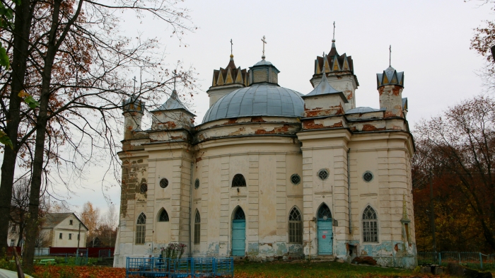 Краеведы сравнили состояние дворца Румянцева в Гомеле и его усадьбу в Брянской области