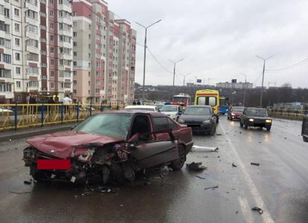 Шесть человек пострадали в ДТП на минувшей неделе в Брянске