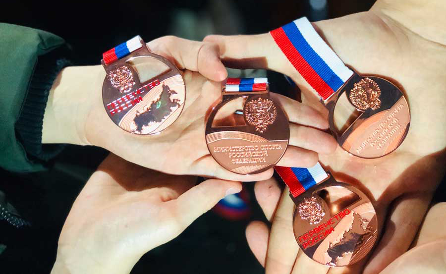 Брянские акробаты привезли три бронзовых медали с первенства России