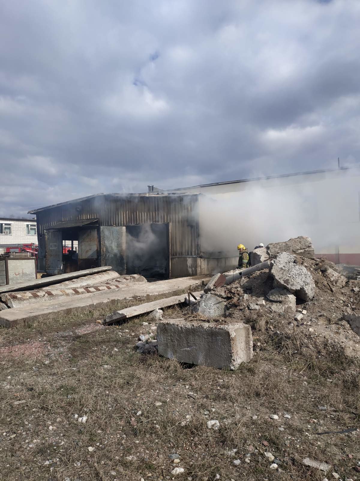 В Фокинском районе Брянска сгорел склад