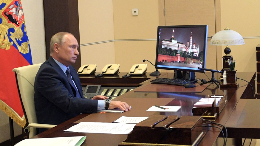 Владимир Путин: период нерабочих дней продлится до 11 мая
