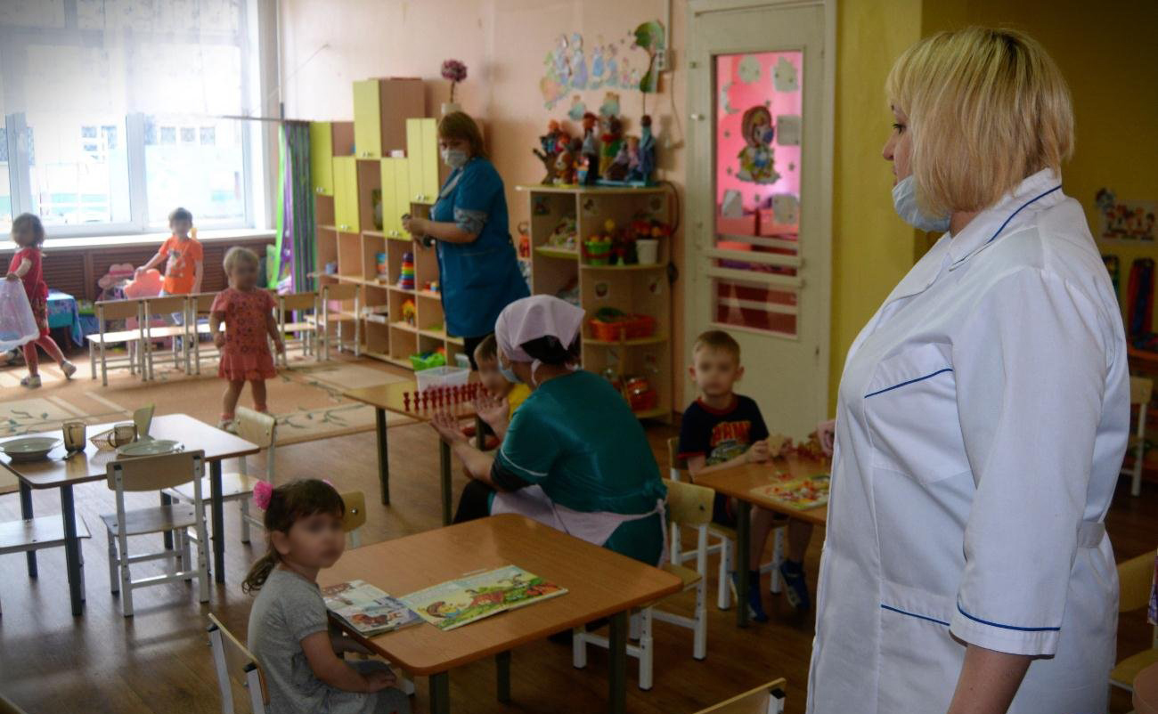 В детских садах Брянска начинают работу дежурные группы