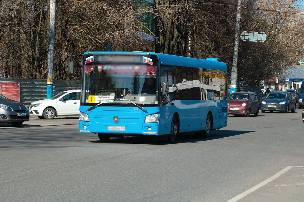 На Радоницу в Брянске закроют парковки возле кладбищ и урежут количество автобусов