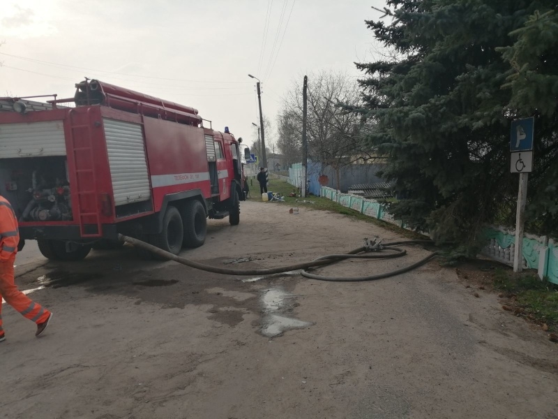 В Новозыбковском округе сгорело здание сельской администрации