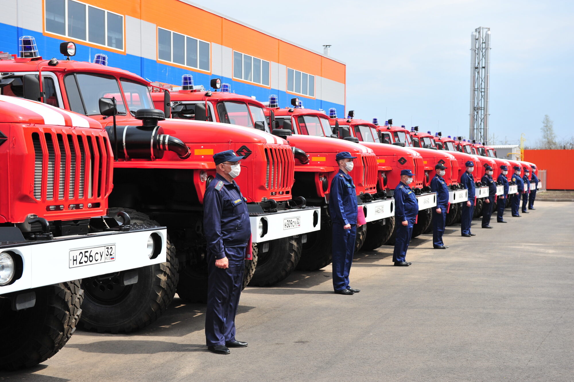 Новая пожарно-спасательная техника заступит на боевое дежурство в районах Брянщины