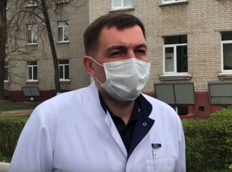 Главврач брянского коронавирусного госпиталя: у 13 процентов заболевание протекает в крайне тяжелой форме (видео)
