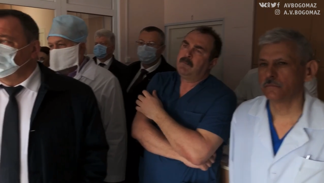 Брянских врачей, работающих с коронавирусными больными, поселят в «Сосновом бору»