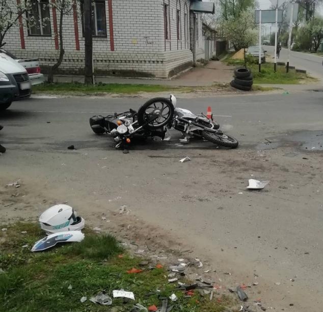В Трубчевске водитель мотоцикла сбил водителя мопеда