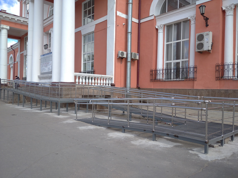 Железнодорожный вокзал в Брянске адаптируют для маломобильных пассажиров