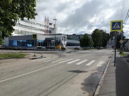 На пешеходном переходе в Брянске сбит 17-летний юноша