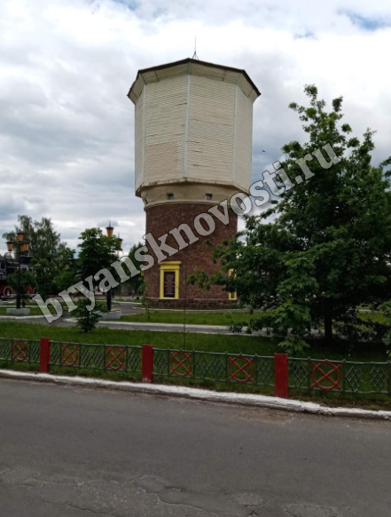 Водонапорную башню в Новозыбкове отремонтировали