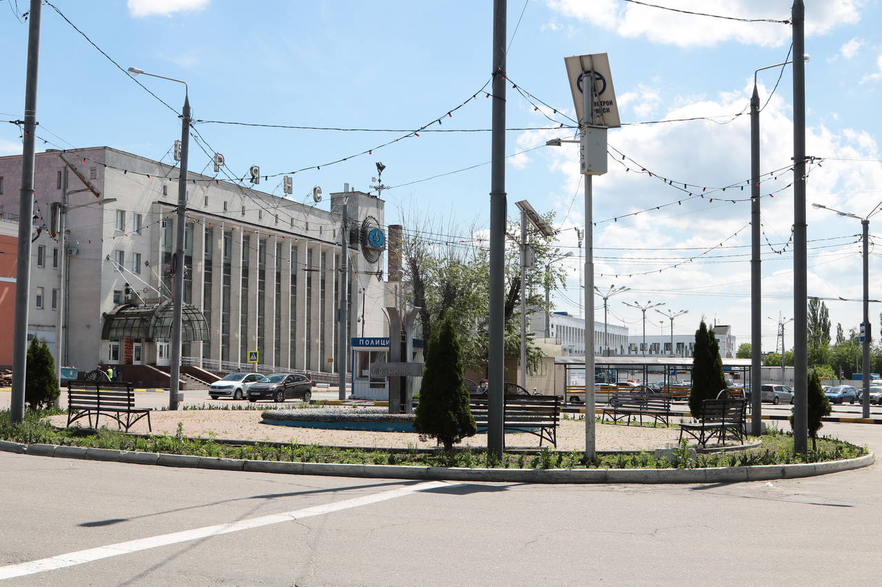 Площадь вокзала Брянск 1