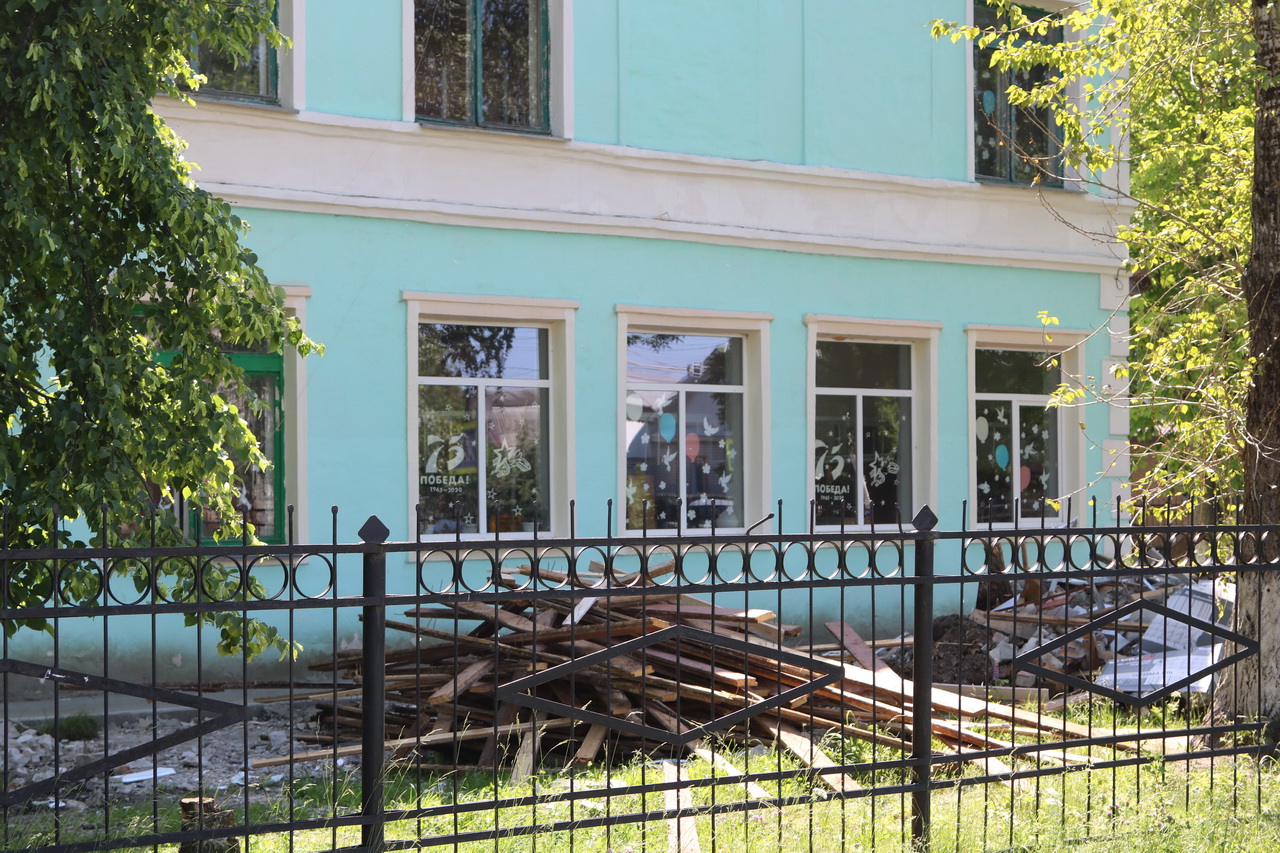 Защиту школ Брянска укрепят на 30 млн рублей