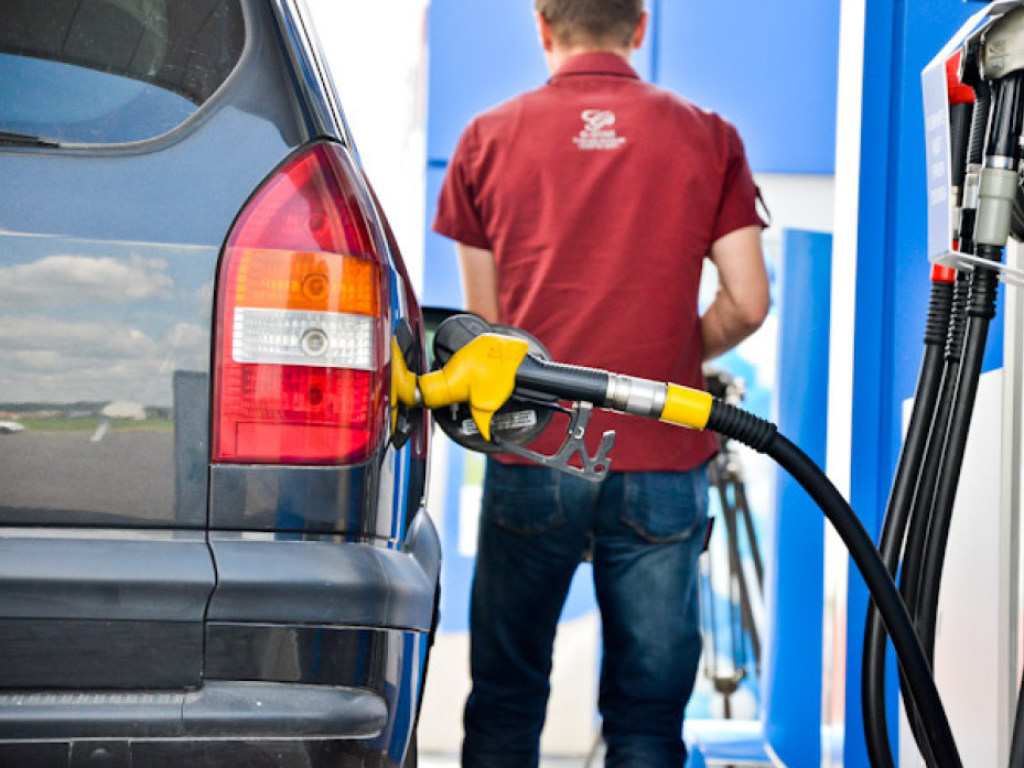 В Брянской области начали расти цены на бензин
