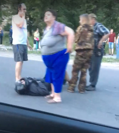 Пенсионер на ВАЗе не уступил дорогу мотоциклисту в Брянске (видео)