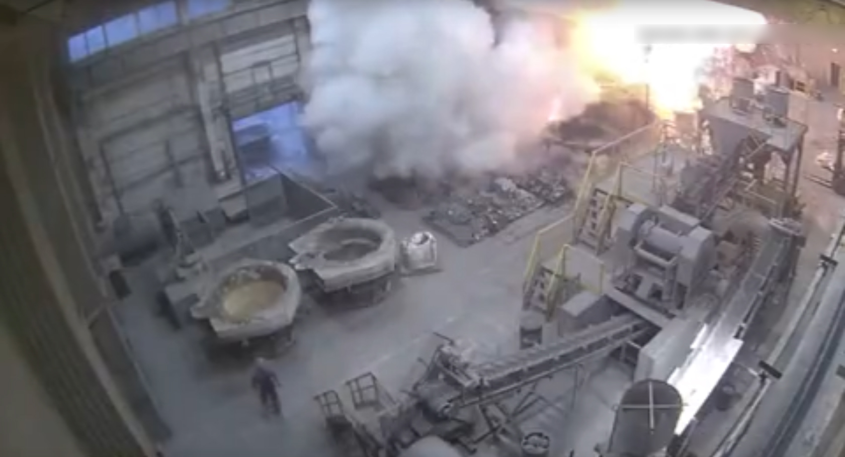 В сети появилось видео взрыва на заводе «Вольфрам» в Унече