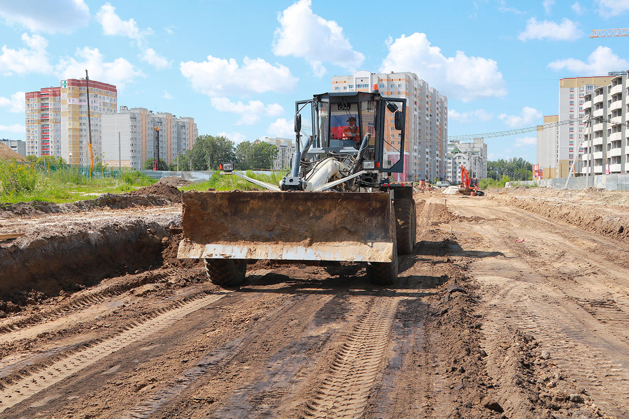 На улице Горбатова в Брянске строят новый участок дороги