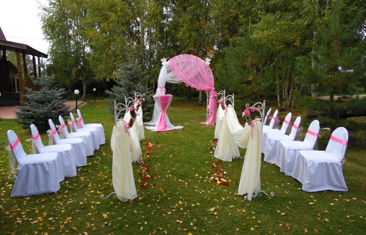 Жениться разрешается: в Брянской области сняли запрет на свадебные церемонии