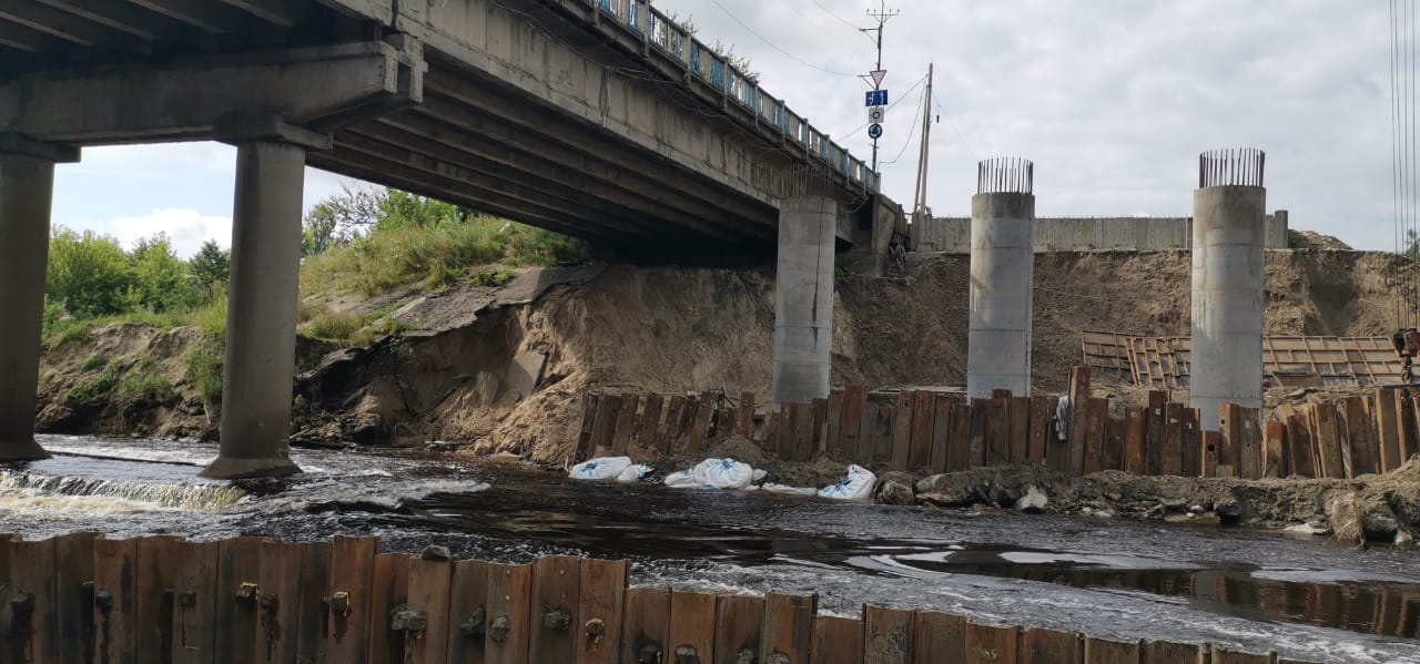 Десять из 12 опор Литейного моста в Брянске готовы