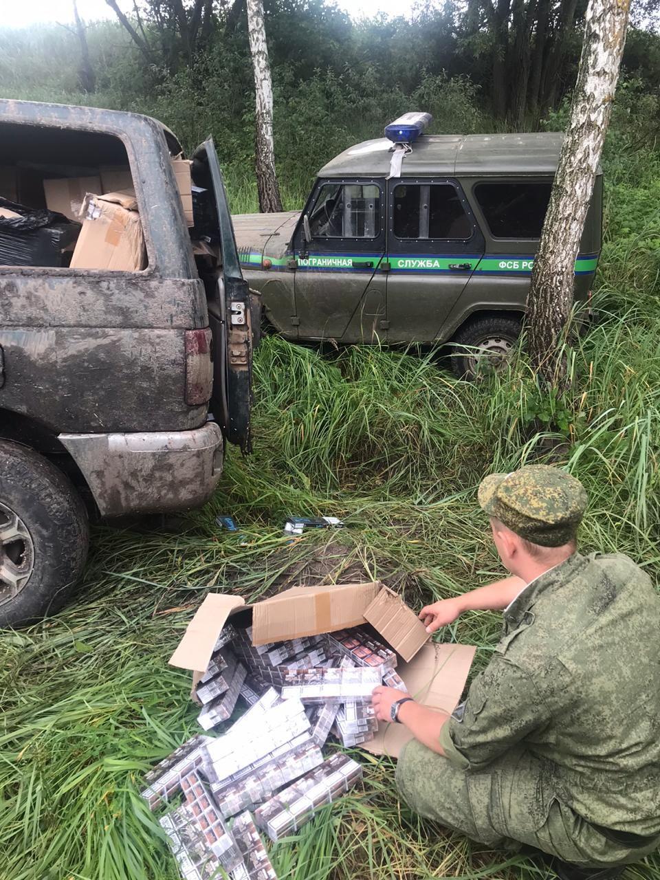 Брянские пограничники задержали УАЗ с контрабандным табаком на 900 000 рублей