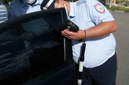 В Брянске двух водителей арестовали за «глухую» тонировку