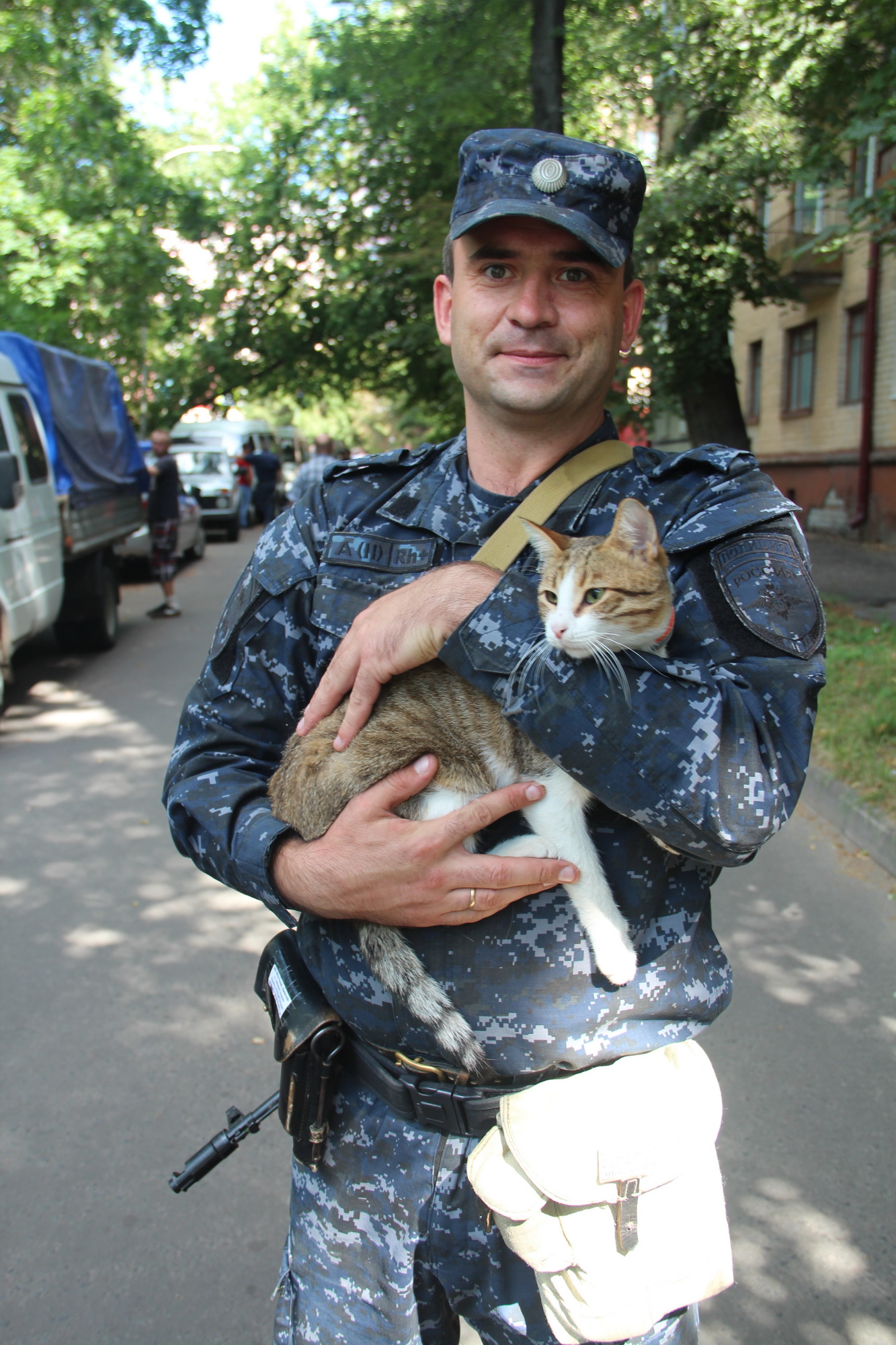 В Брянск с отрядом полиции с Северного Кавказа вернулся кот Шатой