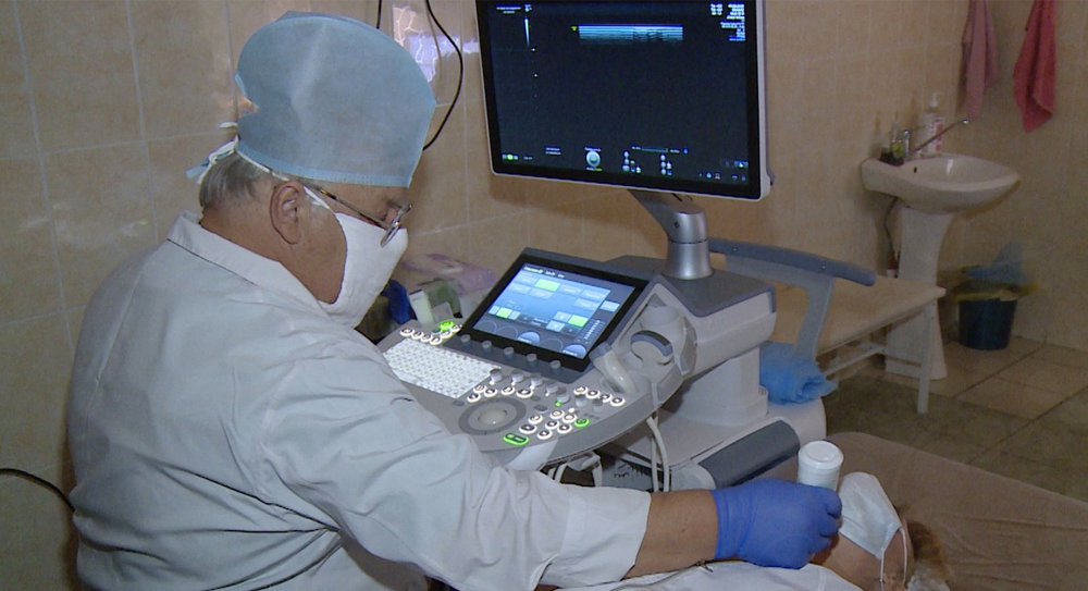 На УЗИ-аппарате экспертного класса в Брянске проводят десятки скрининг-тестов на онкологию
