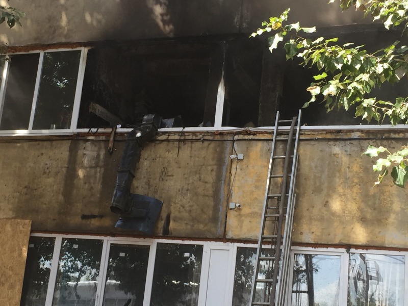 В Брянске потушили пожар в офисном здании. Эвакуировались 40 человек
