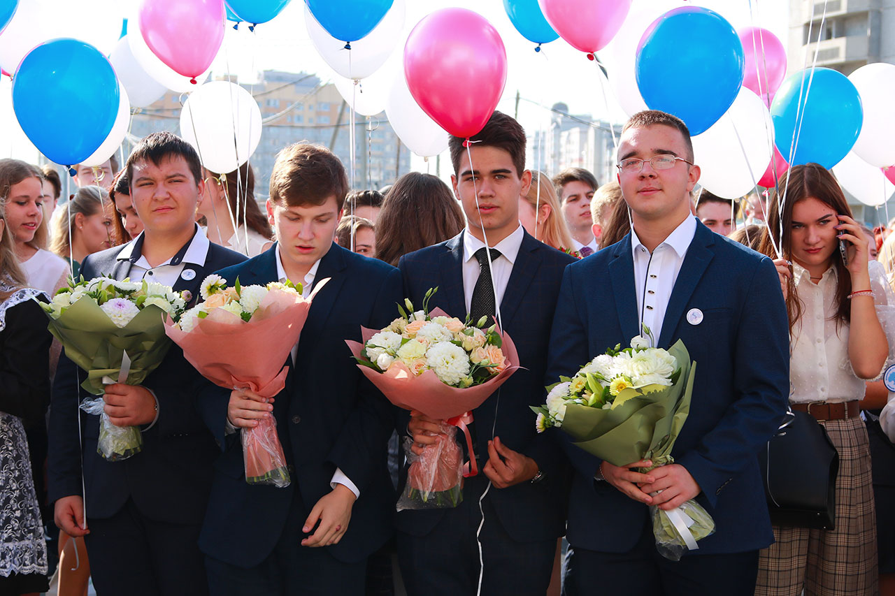 К 1 сентября в Брянск доставили полмиллиона цветов