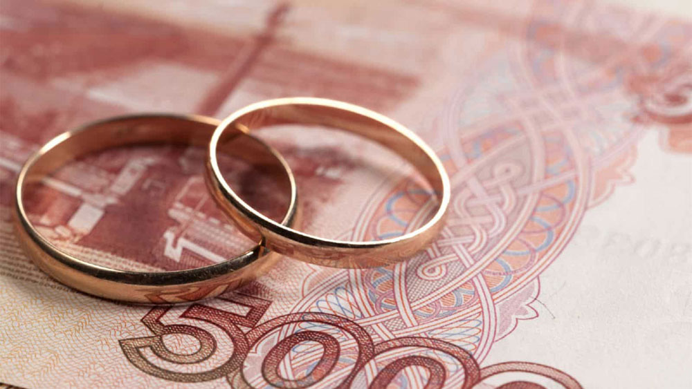 Невеста из Брянской области согласилась на фиктивный брак за 10 тысяч рублей