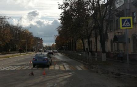 В Брянске автоледи на «Деу» сломала ногу 42-летней женщине