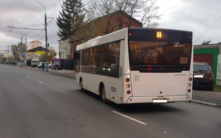 В брянском автобусе №11 пенсионерка получила травмы
