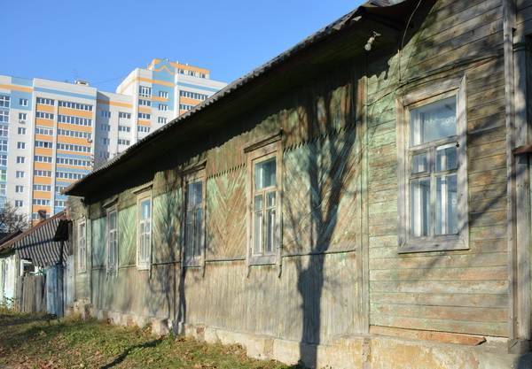 В Брянске потребовали закрыть доступ к расселенным домам