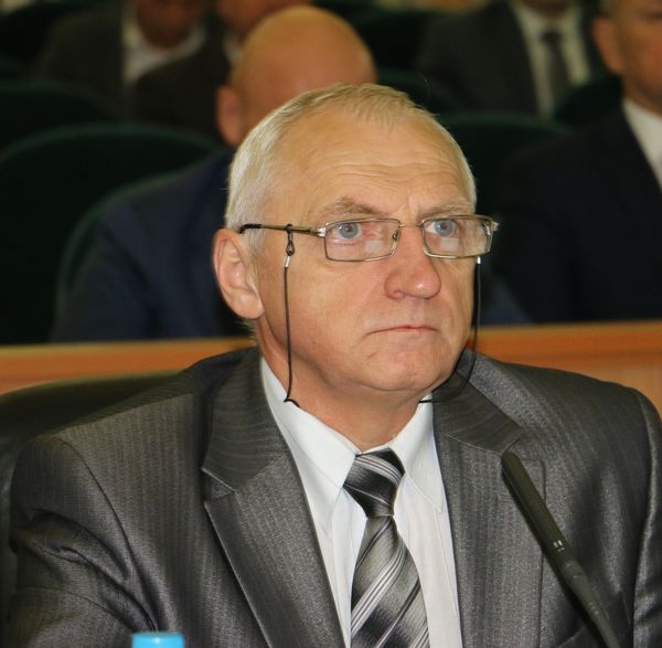 Бюджет региона принят в первом чтении. Документ комментирует депутат областного собрания Николай Стародубцев