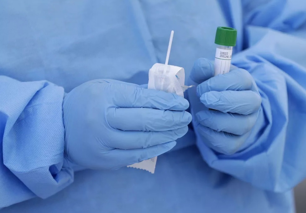 Более 3300 тестов на коронавирус проводят в Брянской области в сутки
