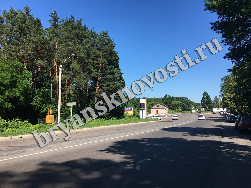 В Клинцах прокурор города потребовал привести уровень освещения пешеходных переходов к нормам