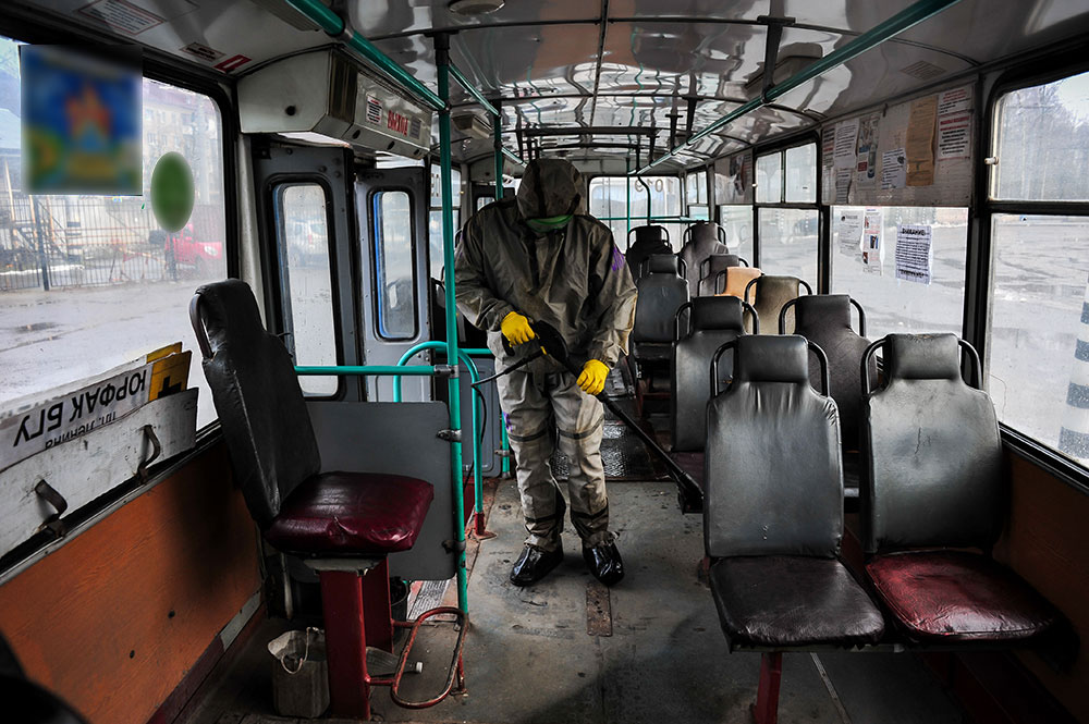 Очередную дезинфекцию провели Брянском троллейбусном управлении, обработаны более 70 троллейбусов (ФОТОРЕП)