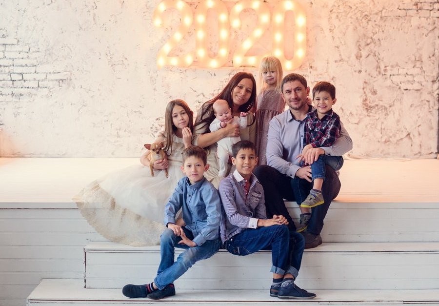Семья Карины и Константина Солобай из Брянска воспитывает шестерых детей