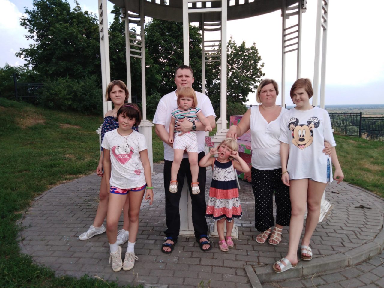 Стиль общения – демократический: брянская мама Ольга Бирюкова рассказала, как воспитывает пятерых детей