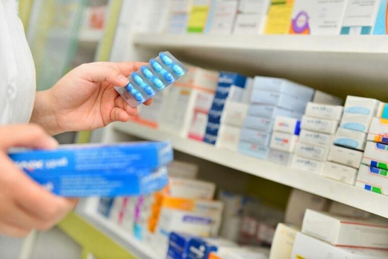 Брянская область начинает закупать бесплатные лекарства для лечащихся от коронавируса на дому