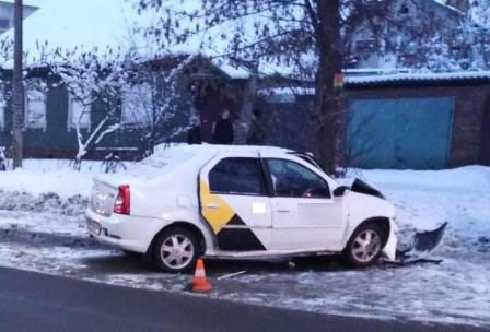 Попавший в смертельную аварию на Спартаковской таксист ехал на летней резине