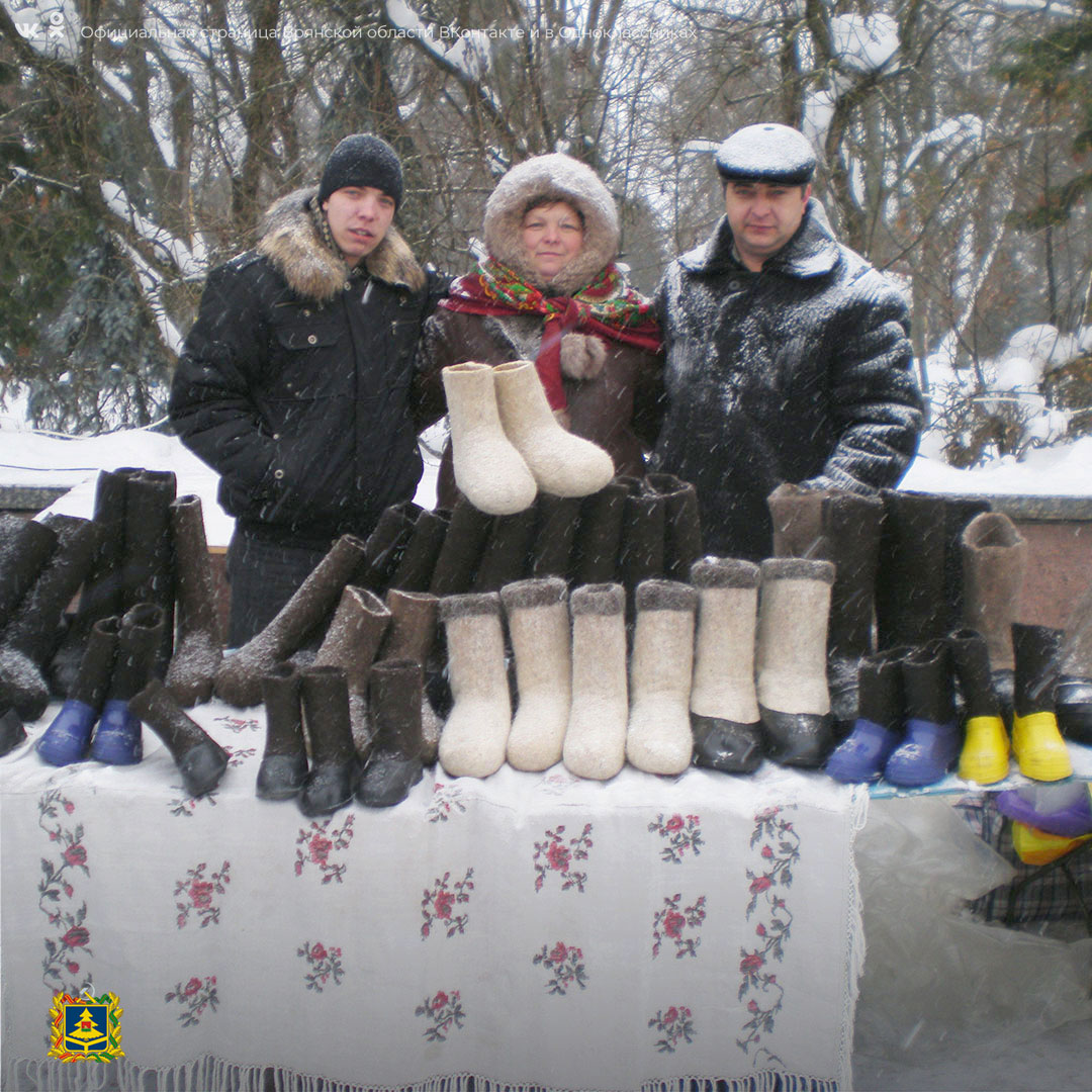 Традиционную русскую обувь делают в древнем городе Почепе